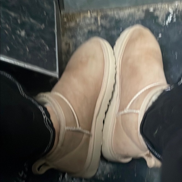 UGG Tan Slippers with Soft Suede Upper and Thick White Sole - Picture 3 of 5